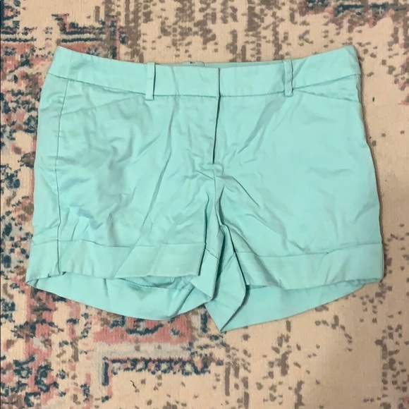 Stretch Extensible Mint Green Cuffed Shorts - Picture 2 of 3